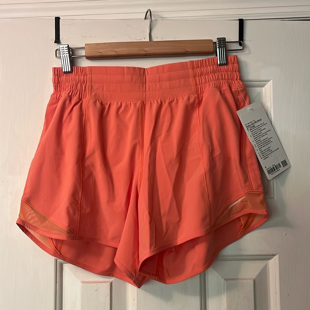 Lululemon Hotty Hot HR Short 4” Lined
